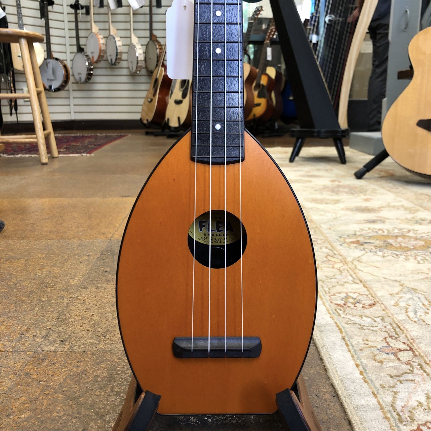 Magic Fluke USA Flea Soprano Ukulele, Color: Walnut