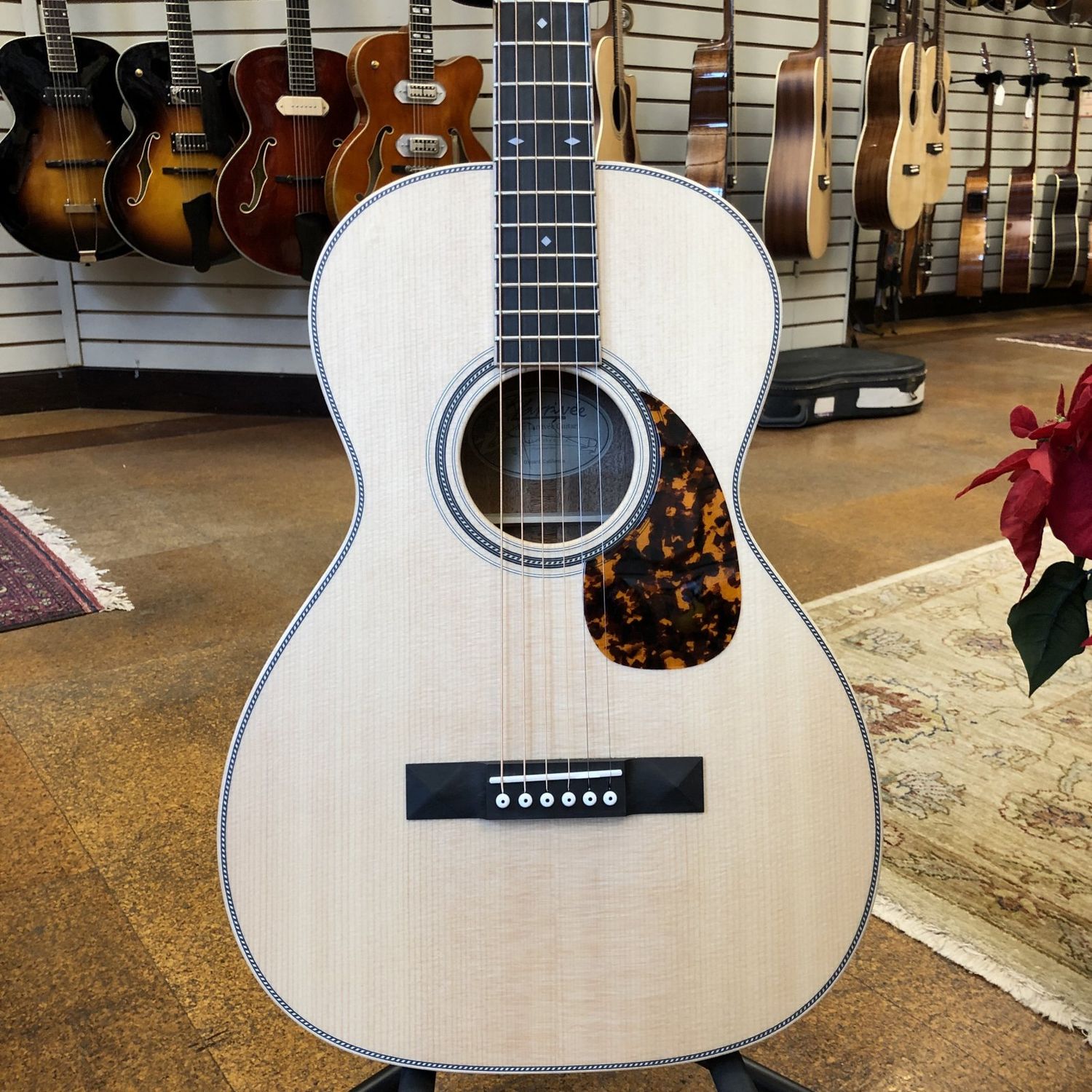 Larrivee USA Signed 00-40 Legacy Series Spruce/Mahogany 00 Acoustic w/JCL Headstock Hard Case