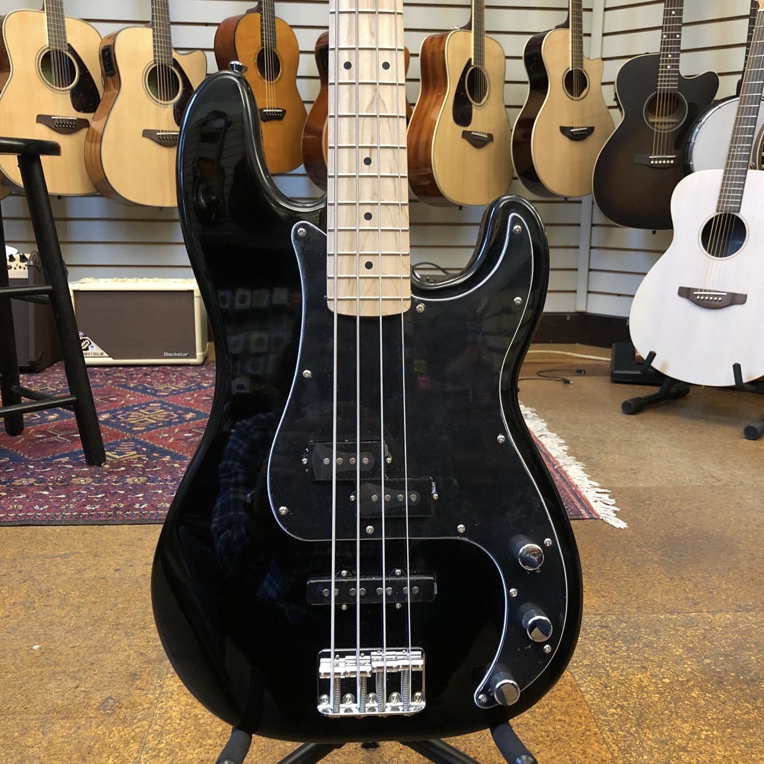 Squier Affinity Series Precision Bass PJ Black w/Maple Fingerboard