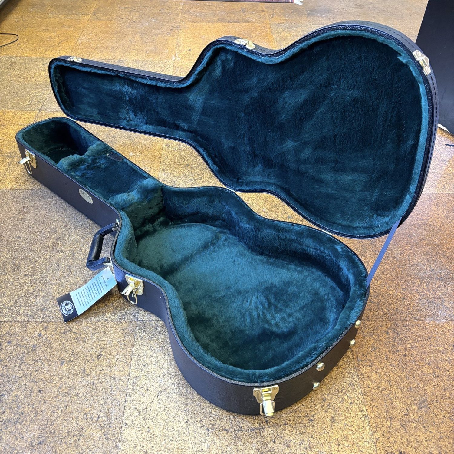 Martin C330 Hardshell Case for OM &amp; 000