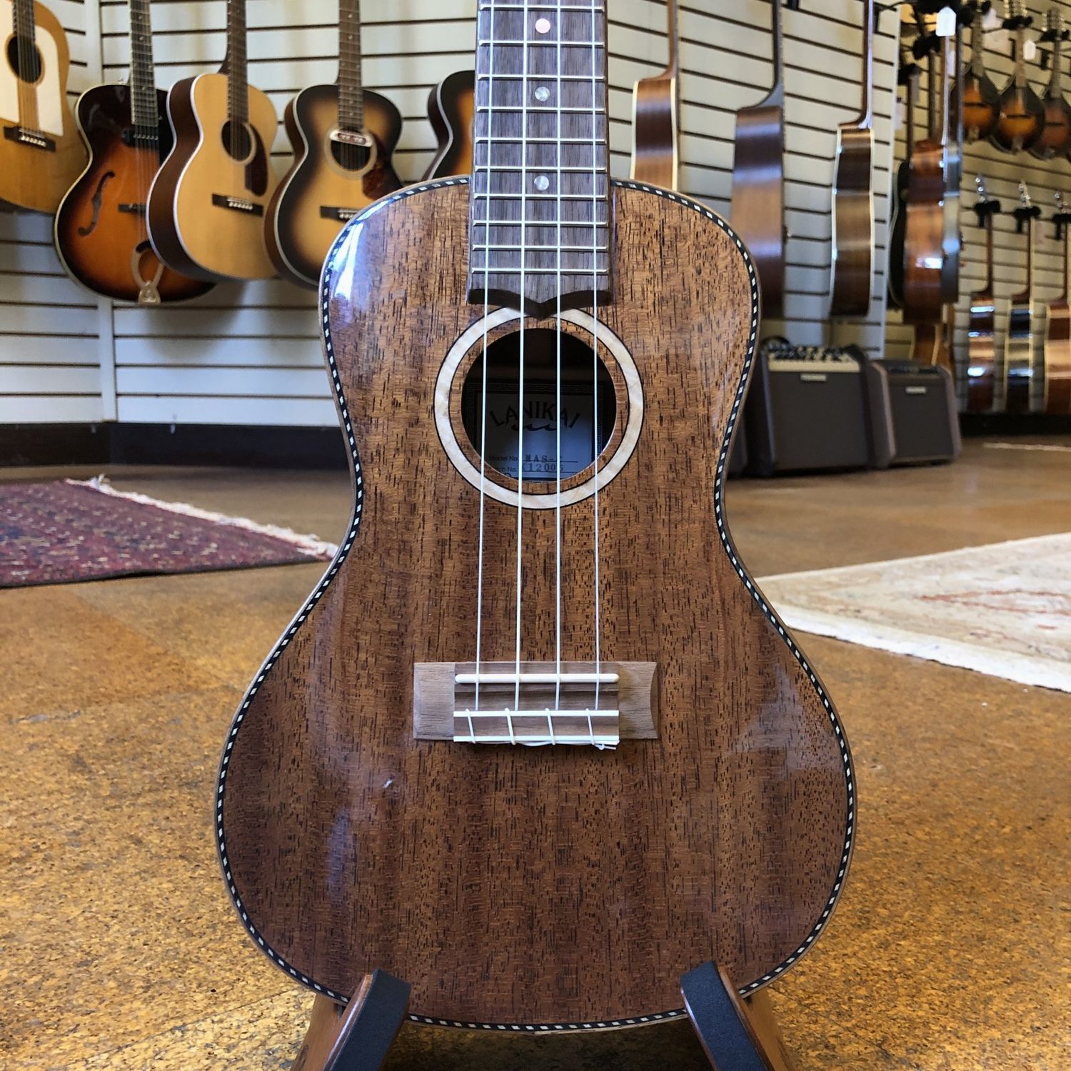 Lanikai MAS-C All Solid Mahogany Concert Ukulele w/Hard Case
