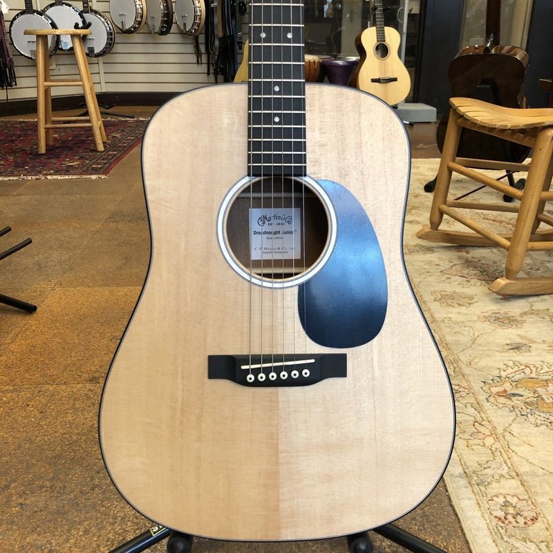 Martin DJr-10 Sitka Spruce/ Sapele Dreadnought Junior Acoustic Guitar w/Padded Gig Bag
