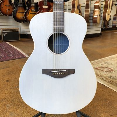 Yamaha Storia I Solid Top Concert Acoustic-Electric Guitar Satin White