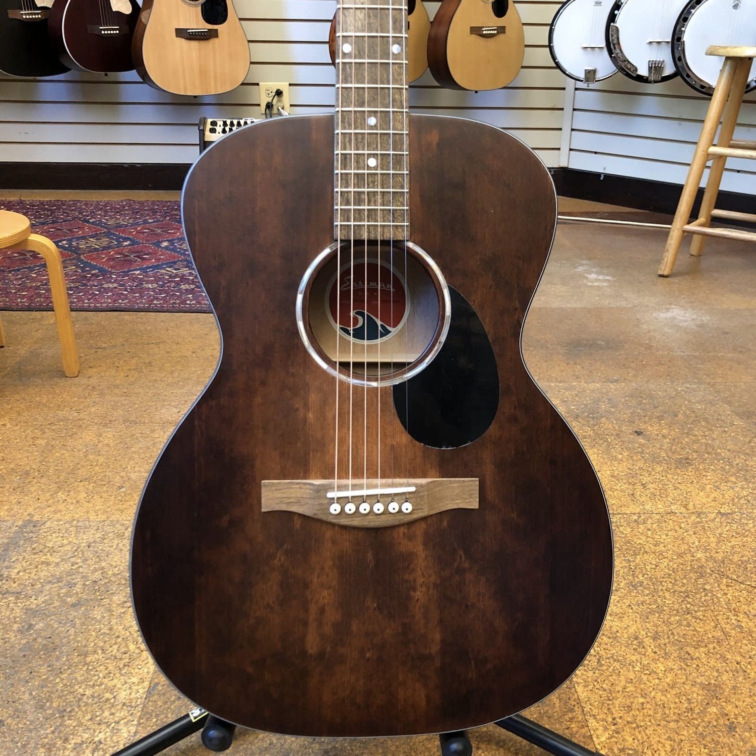 Eastman PCH1-OM Solid Top Orchestra Model Acoustic Guitar Classic Finish w/Padded Gig Bag