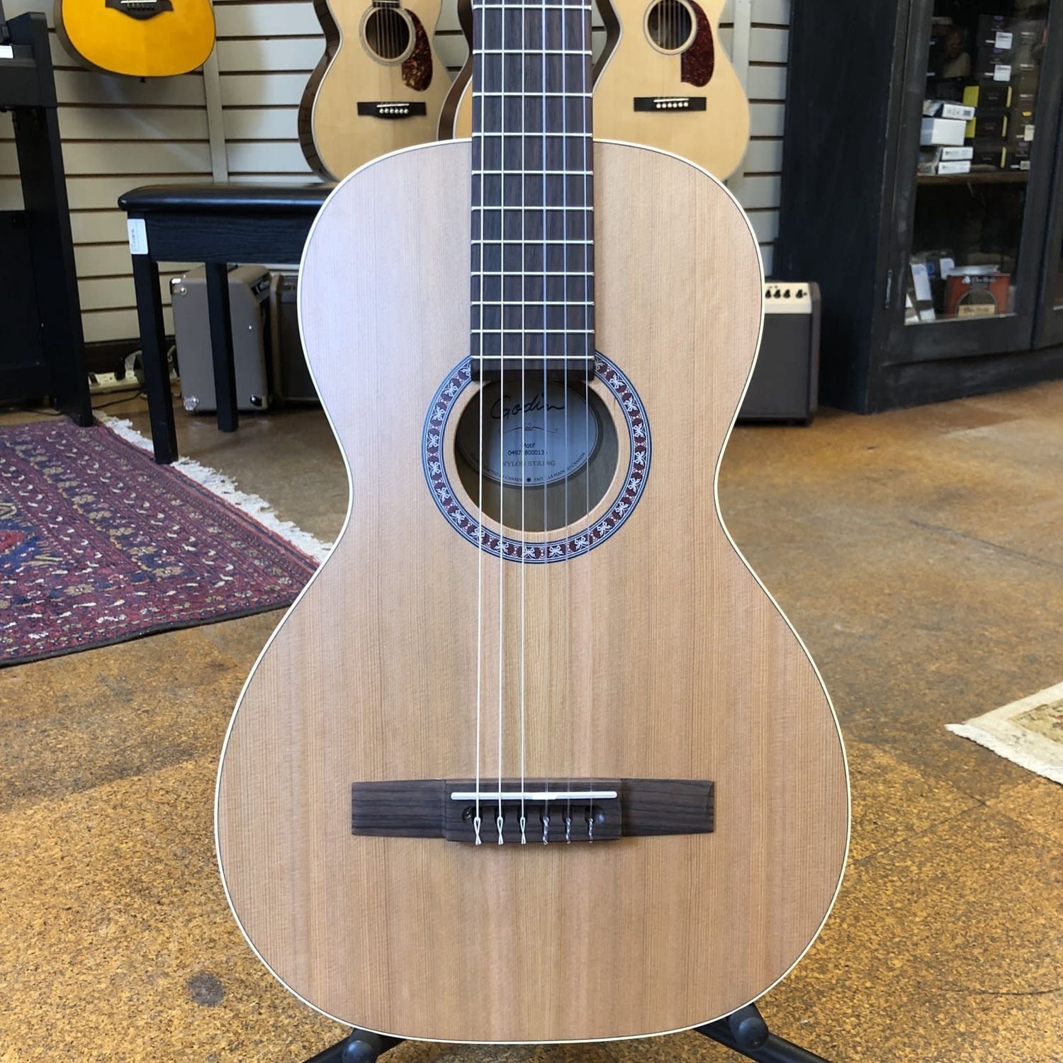 Godin Canada Motif Solid Cedar/Wild Cherry Classical Acoustic Guitar