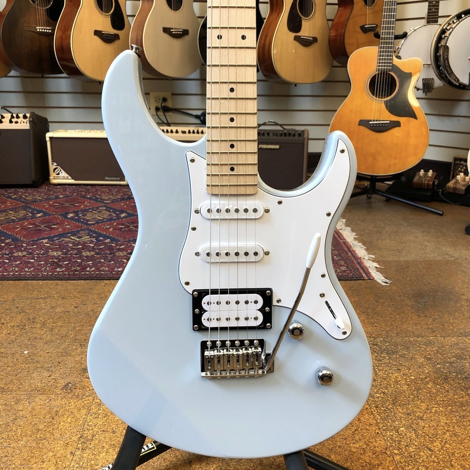 Yamaha PAC112VM Pacifica Solid Body Ice Blue w/Coil Split Yamaha PAC112VM Pacifica Solid Body Ice Blue w/Coil Split