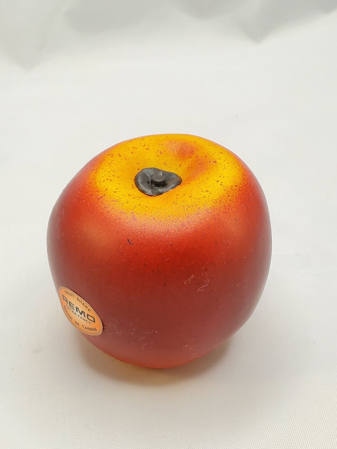 APPLE FRUIT SHAKER