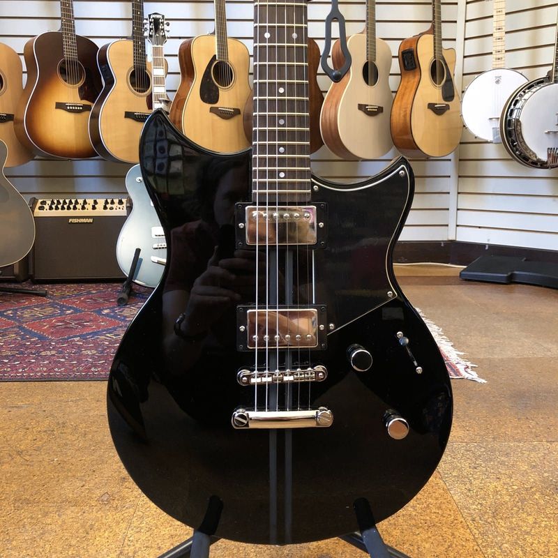 Yamaha Revstar Element RSE20 Solid Body Electric Guitar Black