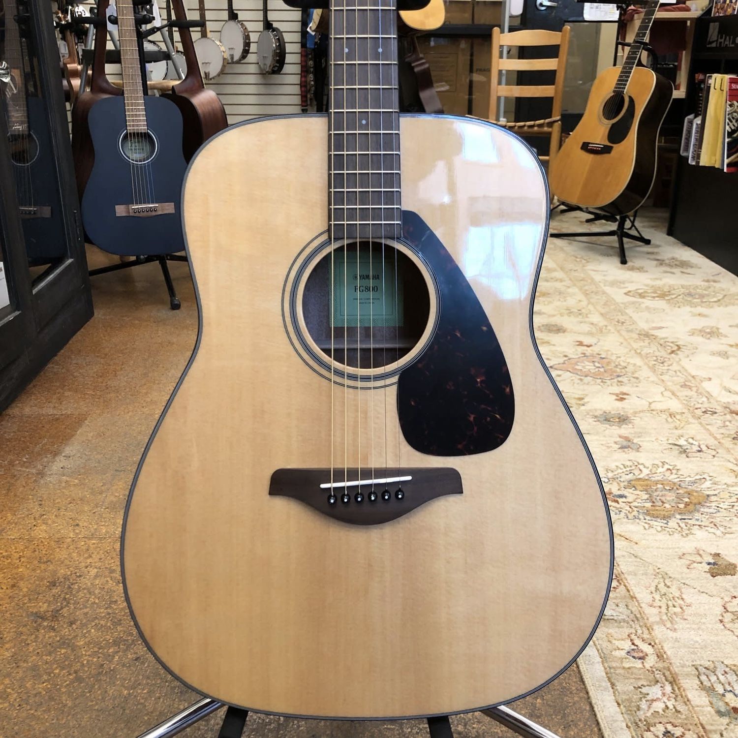 Yamaha FG800 Solid Top Dreadnought Acoustic Guitar Natural