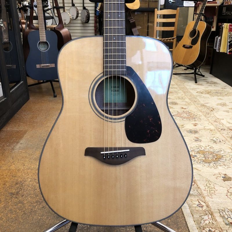 Yamaha FG800 Solid Top Dreadnought Acoustic Guitar Natural