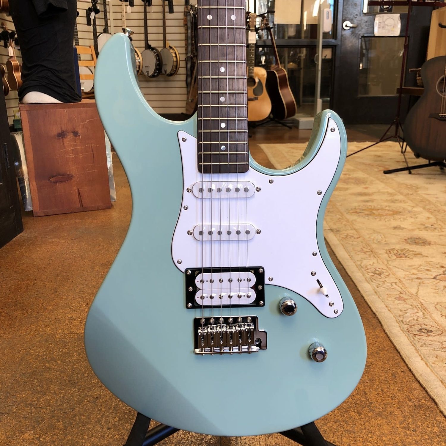 Yamaha Pacifica PAC112V Solid Body Electric Guitar Sonic Blue