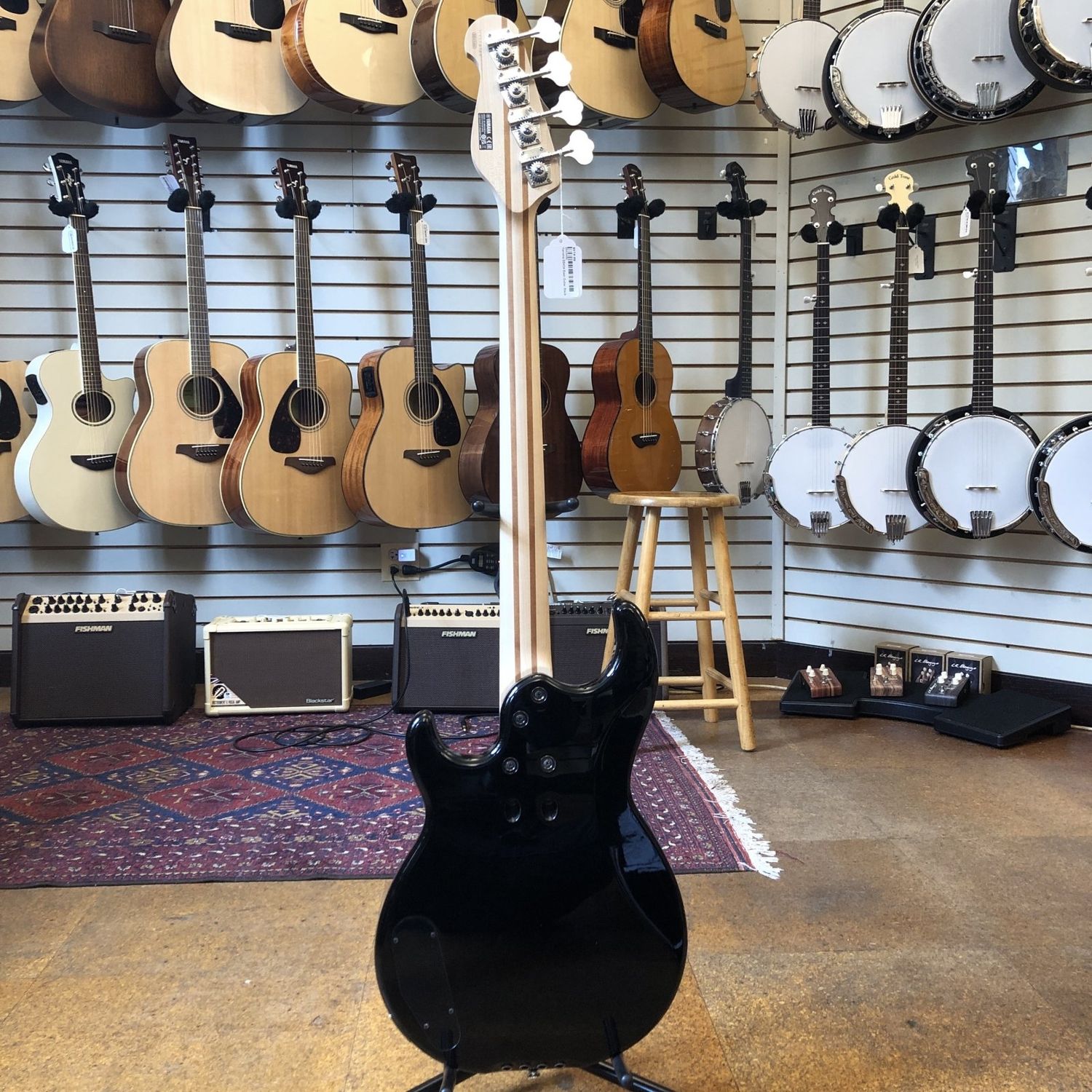 Yamaha BB434 4-String Bass Guitar Black w/Maple Fingerboard