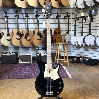 Yamaha BB434 4-String Bass Guitar Black w/Maple Fingerboard