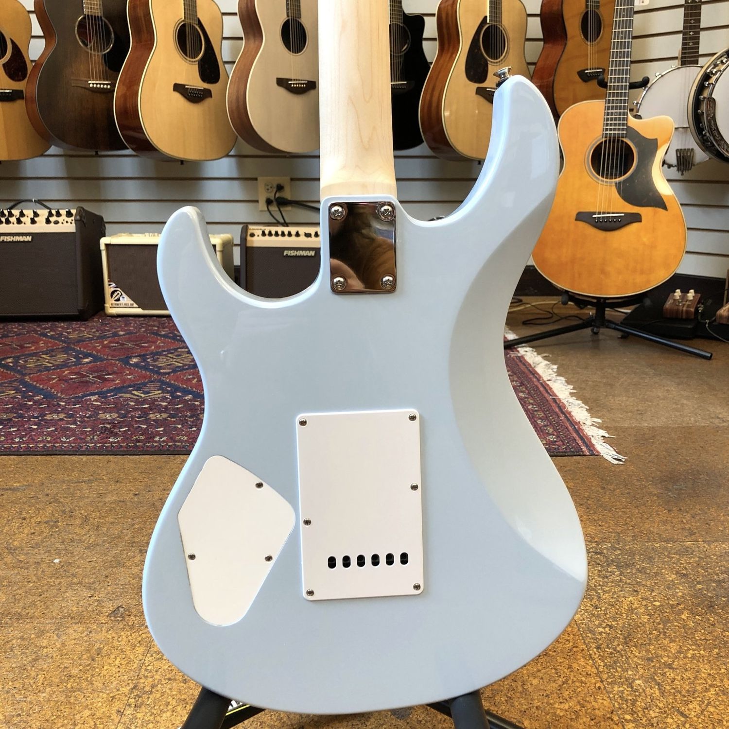 Yamaha PAC112VM Pacifica Solid Body Ice Blue w/Coil Split