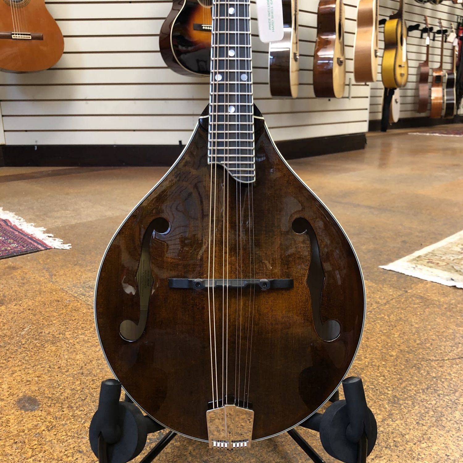 Eastman MD505 A-Style Mandolin Classic Finish w/Hard Case