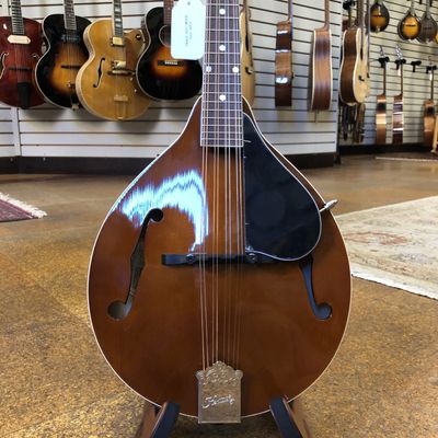 Kentucky KM-156 Standard German Spruce/Alpine Maple A-Style Mandolin Transparent Brown w/Padded Gig Bag