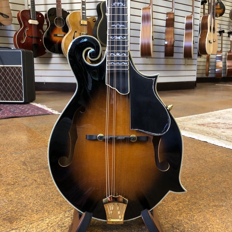 Gold Tone Mastertone GM-70+ F-Style All-Solid Mandolin High Gloss Tobacco Sunburst