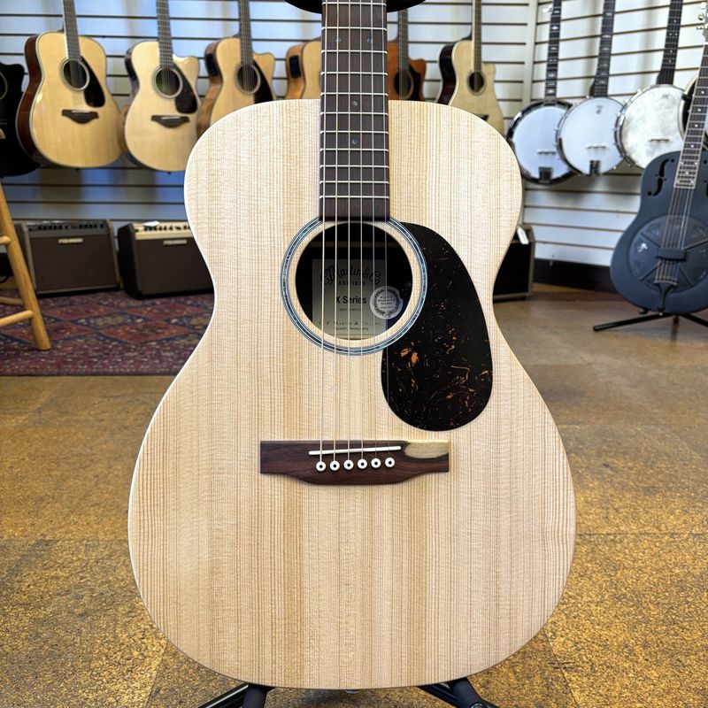 Martin 00-X2E Sitka Spruce/Cocobolo Acoustic-Electric Guitar w/Padded Gig Bag