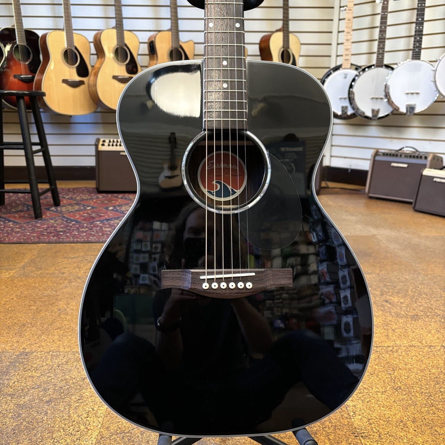 Eastman PCH2-OM-BK Thermo-Cured Orchestra Model Acoustic Guitar Black w/Padded Gig Bag