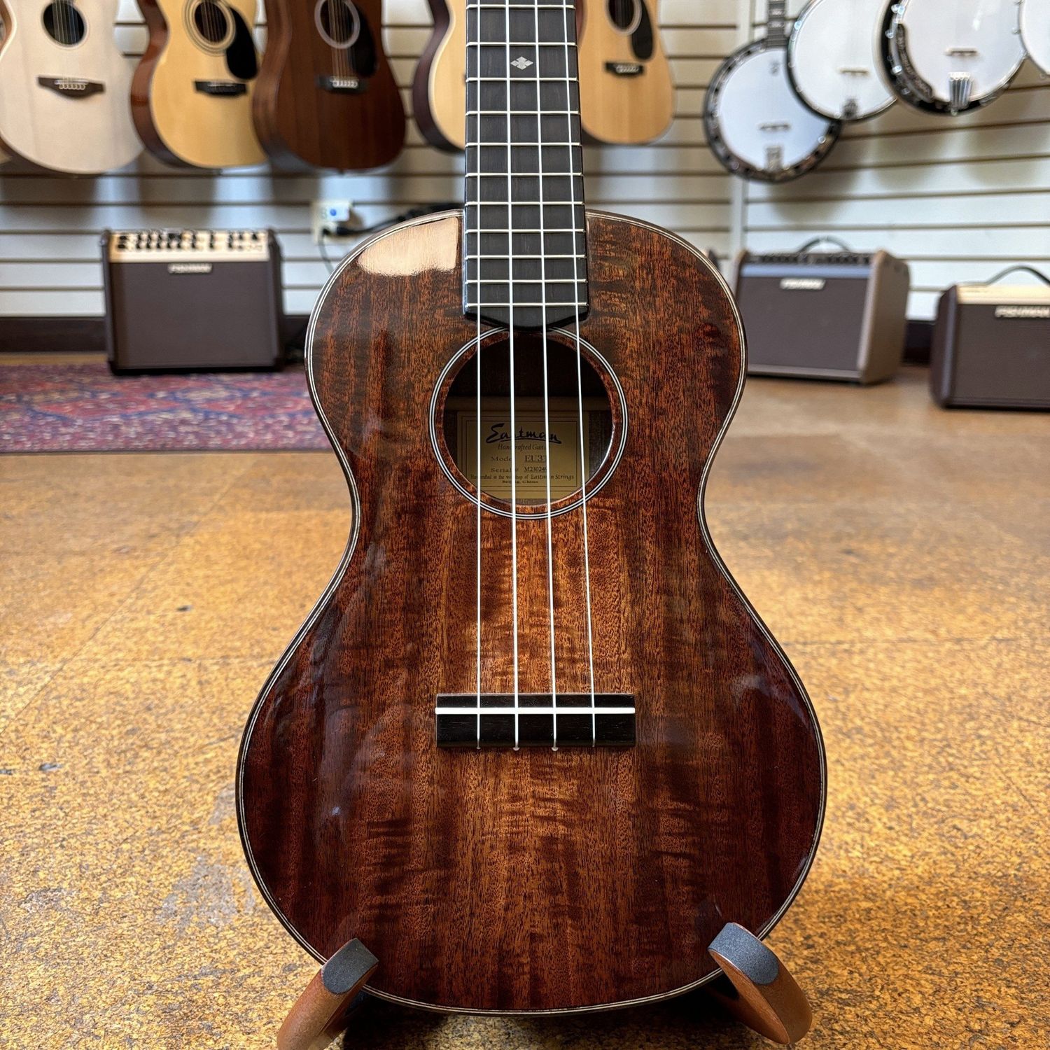 Eastman EU3-T All-Mahogany Tenor Ukulele Classic Finish w/Padded Gig Bag
