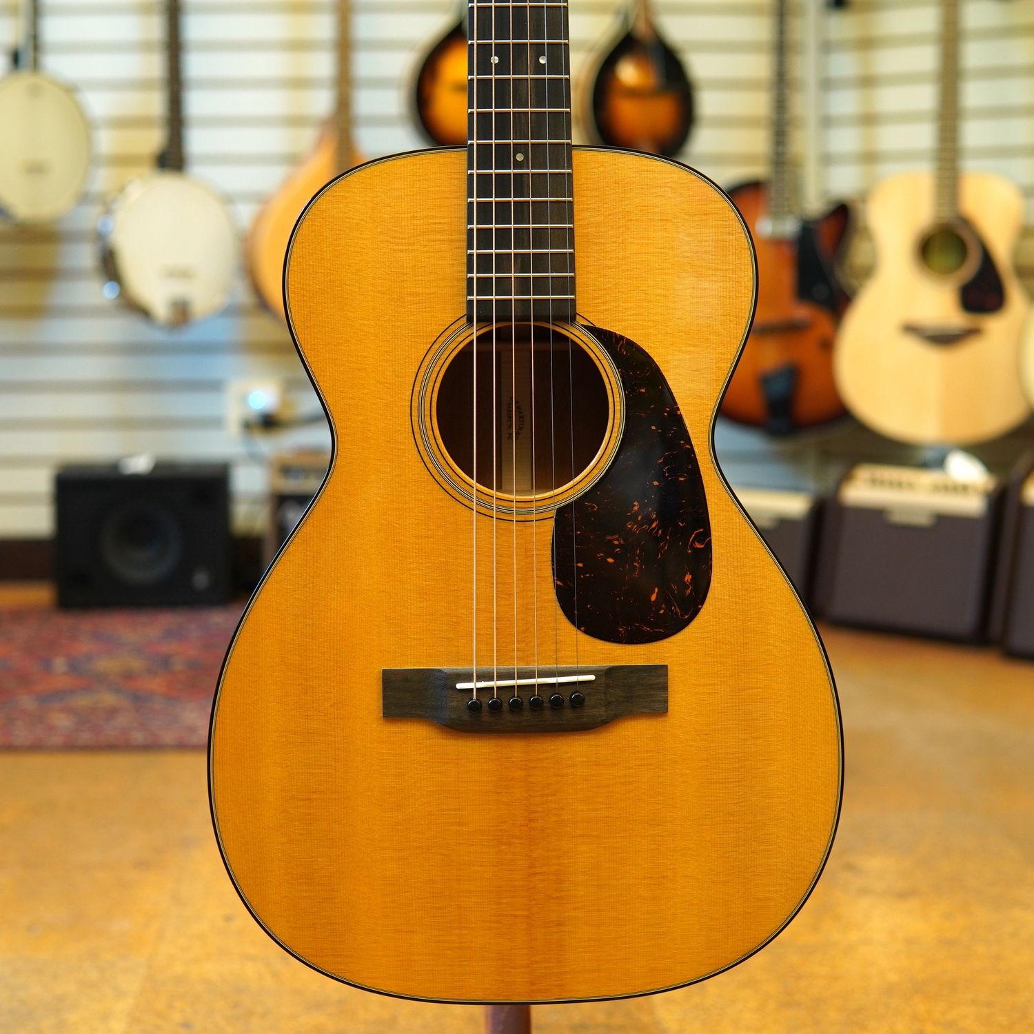 Martin 0-18 Standard Series Concert Acoustic Guitar w/Hard Case