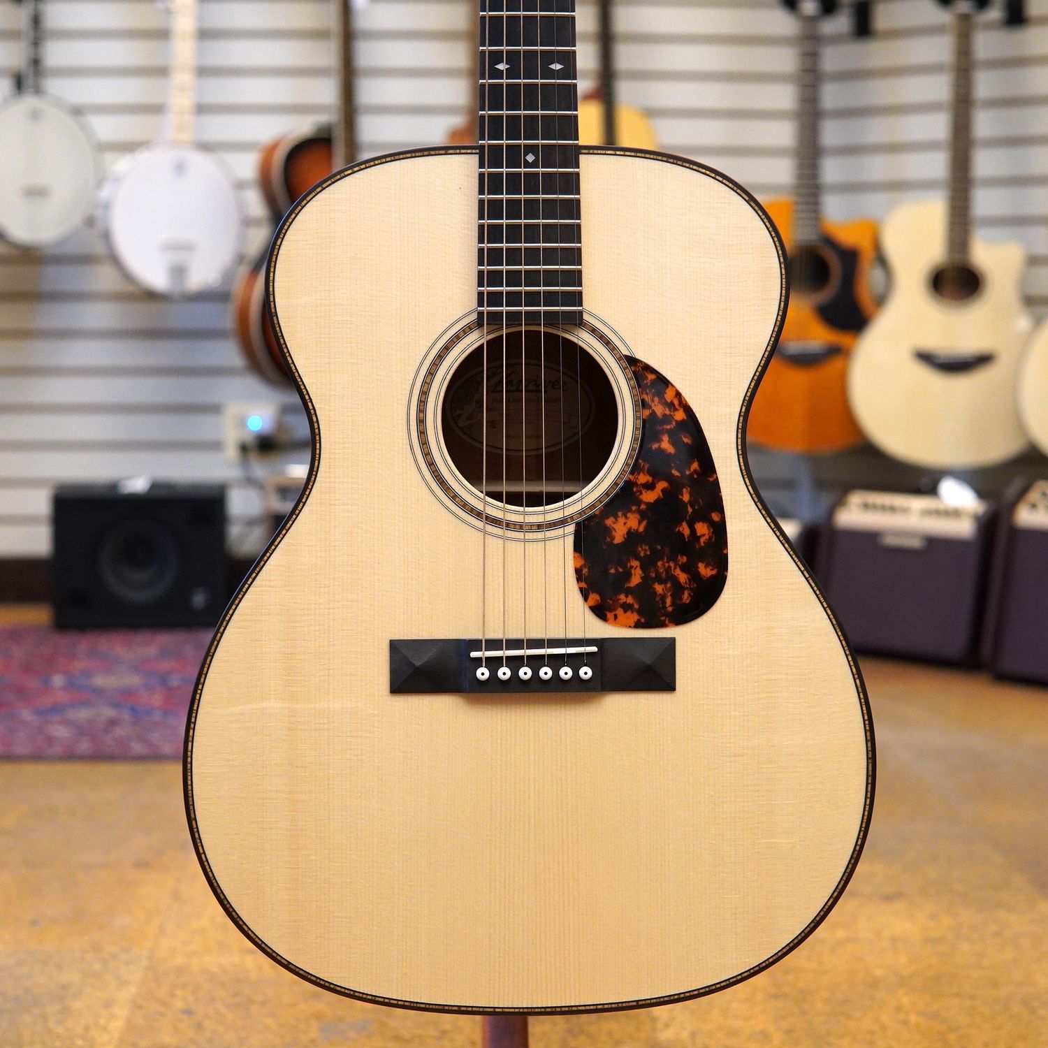 Larrivee OM-24 Vintage Series Adirondack Spruce/Mahogany Acoustic Guitar w/Vine Logo Headstock, Hard Case
