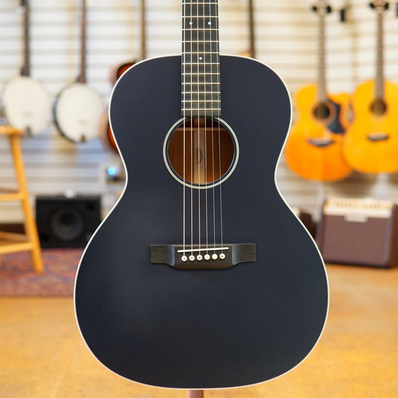 Martin Custom 00-Style Premium Sitka Spruce/Mahogany Acoustic Guitar Satin Blue w/Fitted Hard Case