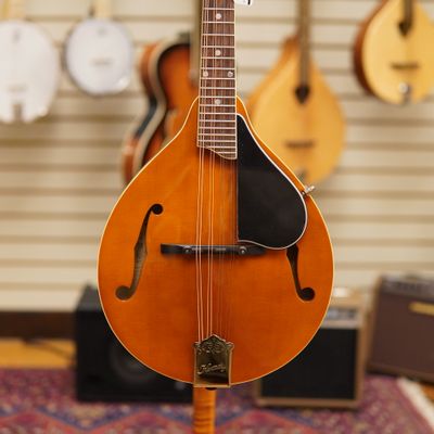 Kentucky KM-252 Deluxe A-Style Spruce/Maple Mandolin Transparent Amber  w/Padded Gig Bag