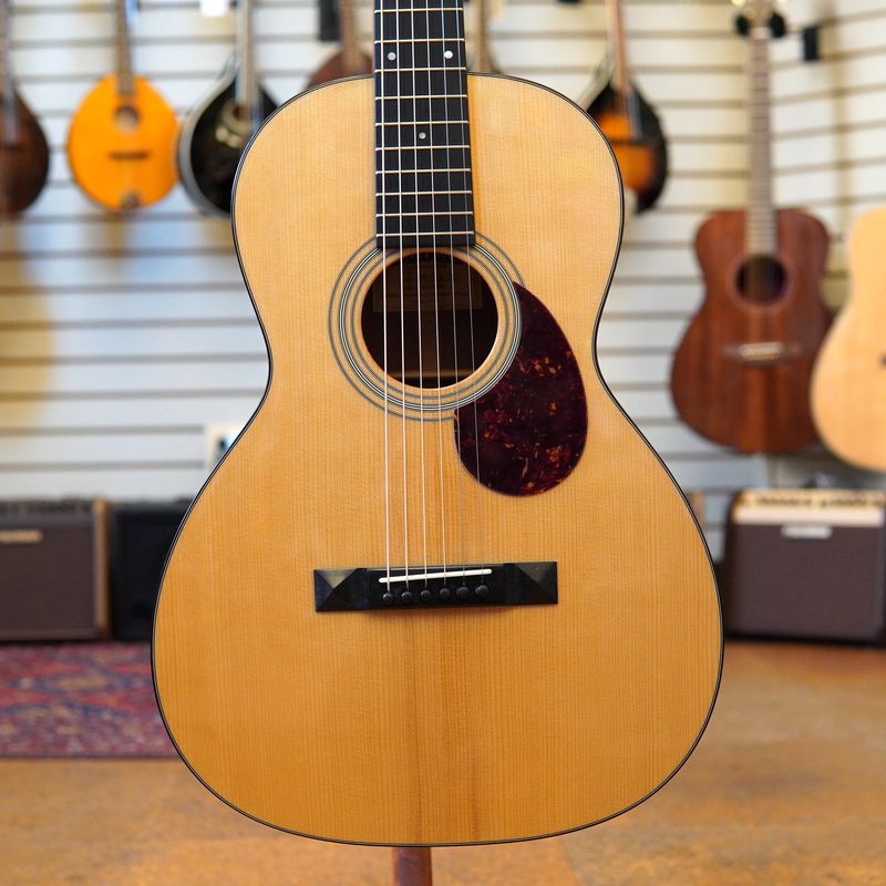 Eastman E10OO-TC Thermo-Cured Adirondack Spruce/Mahogany Acoustic Guitar w/Hard Case