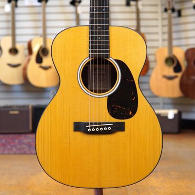 Martin 000JR-10E Shawn Mendes Signature Acoustic-electric Guitar w/Padded Gig Bag