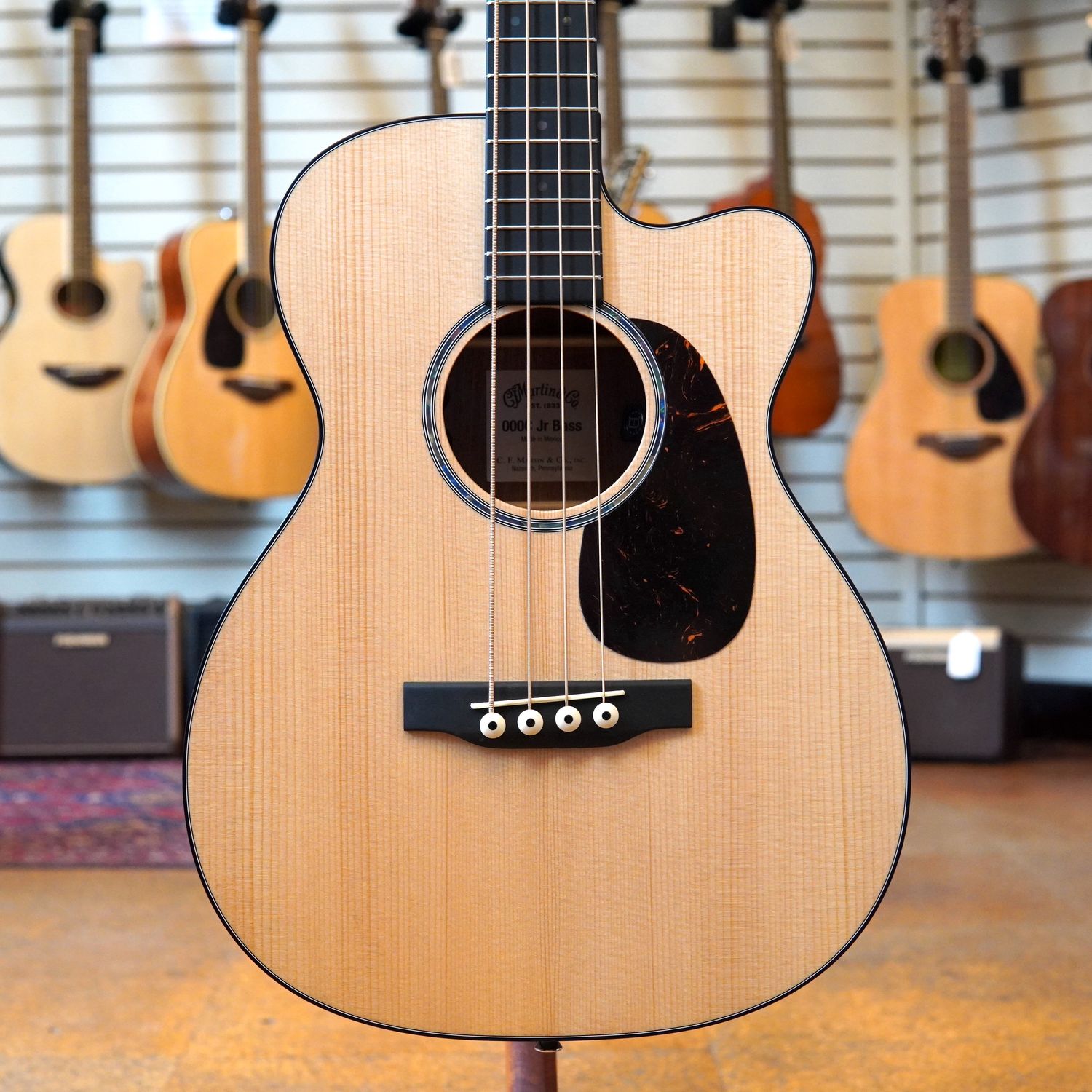 Martin 000C Jr E Bass Spruce/Sapele Acoustic-Electric Bass Guitar Natural w/Padded Gig Bag