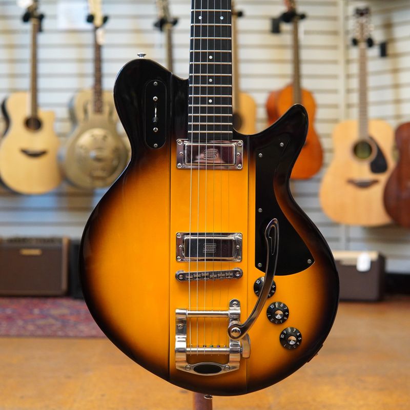 Eastman Henry James Signature Juliet Electric Guitar Sunburst w/Padded Gig Bag