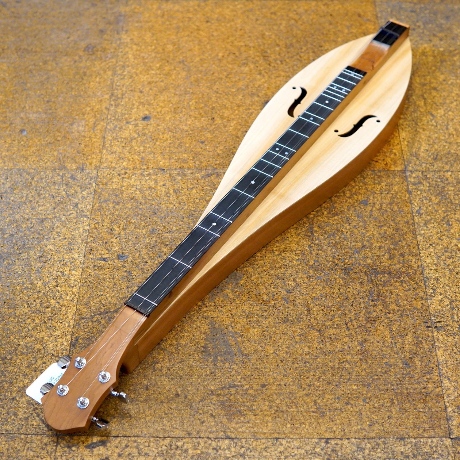McSpadden 4FT26CSy-M 26&quot; Sycamore/Cherry Flathead Teardrop Mountain Dulcimer w/Micarta Fingerboard, Padded Gig Bag