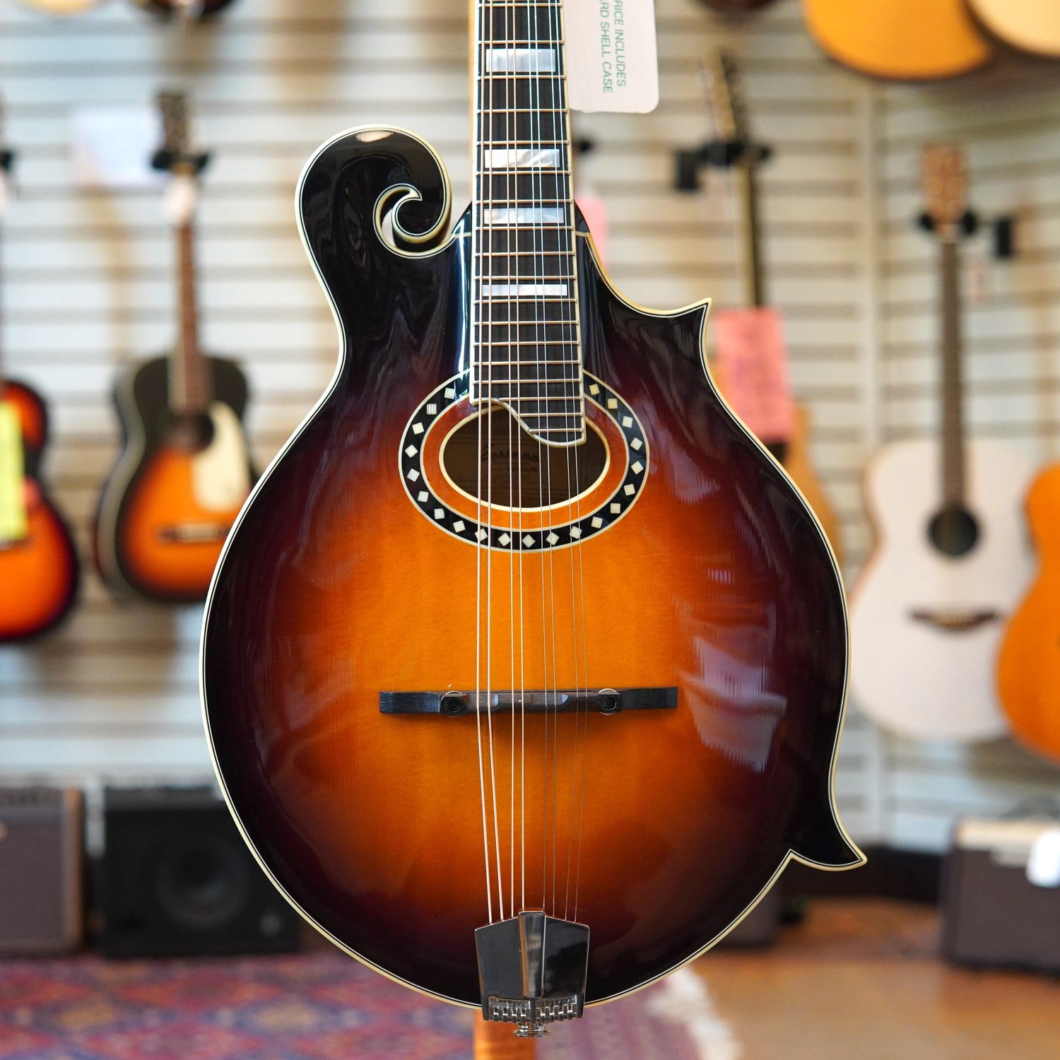 Eastman MD614-SB Oval Hole Acoustic-Electric Mandolin Sunburst w/Hard Case