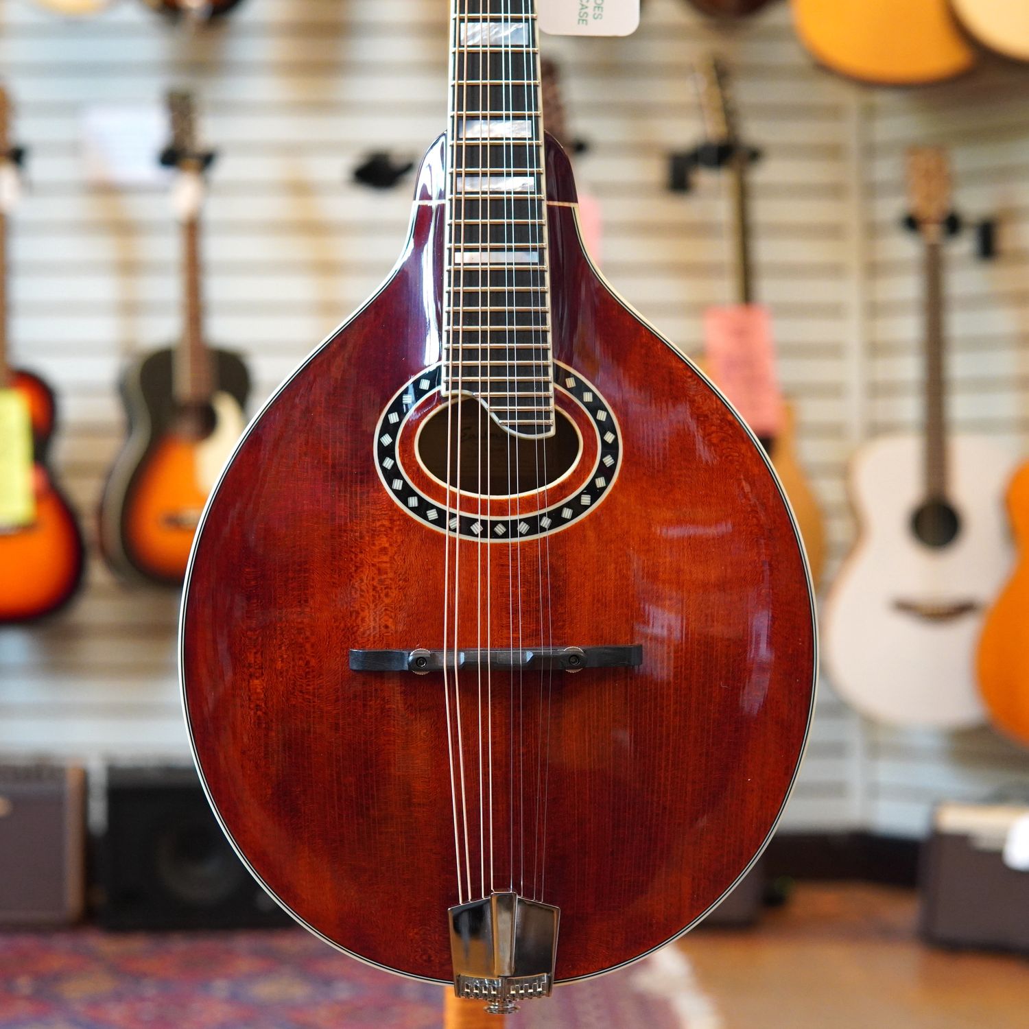 Eastman MD604  A-Style  Oval Hole Acoustic-Electric Mandolin Classic Finish w/Hard Case