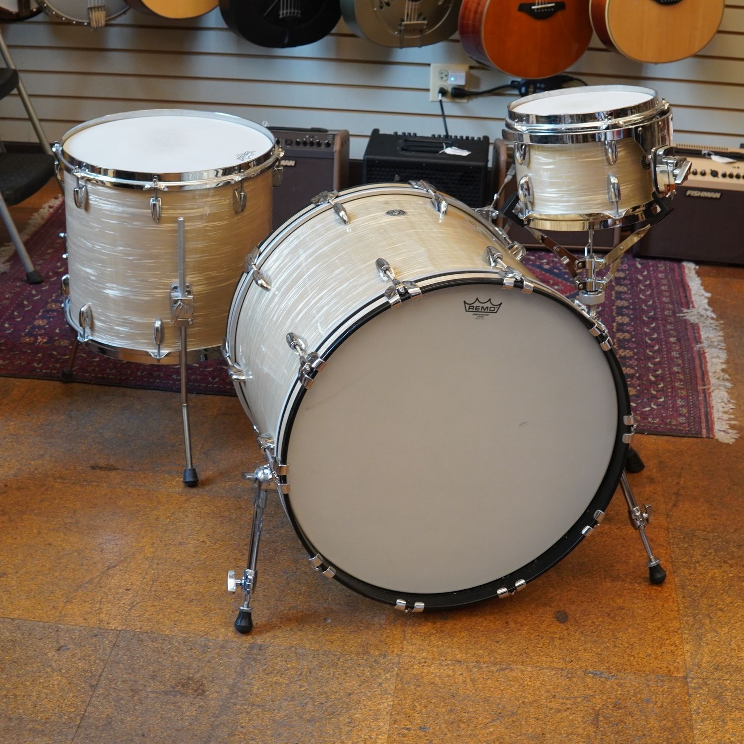 USED 2010&#39;s Gretsch USA Brooklyn Creme Oyster Nitron 3 Piece Drum Kit