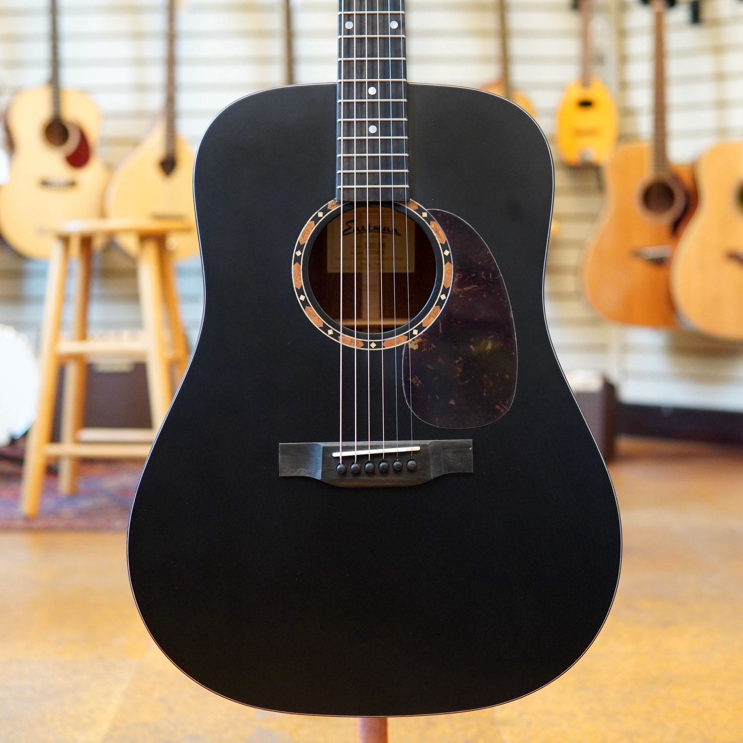 Eastman E2D Cedar/Sapele Dreadnought Acoustic Guitar Black w/Padded Gig Bag