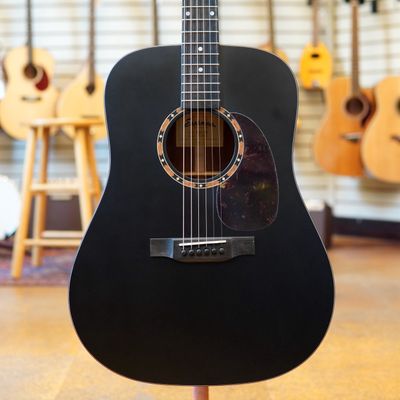 Eastman E2D Cedar/Sapele Dreadnought Acoustic Guitar Black w/Padded Gig Bag