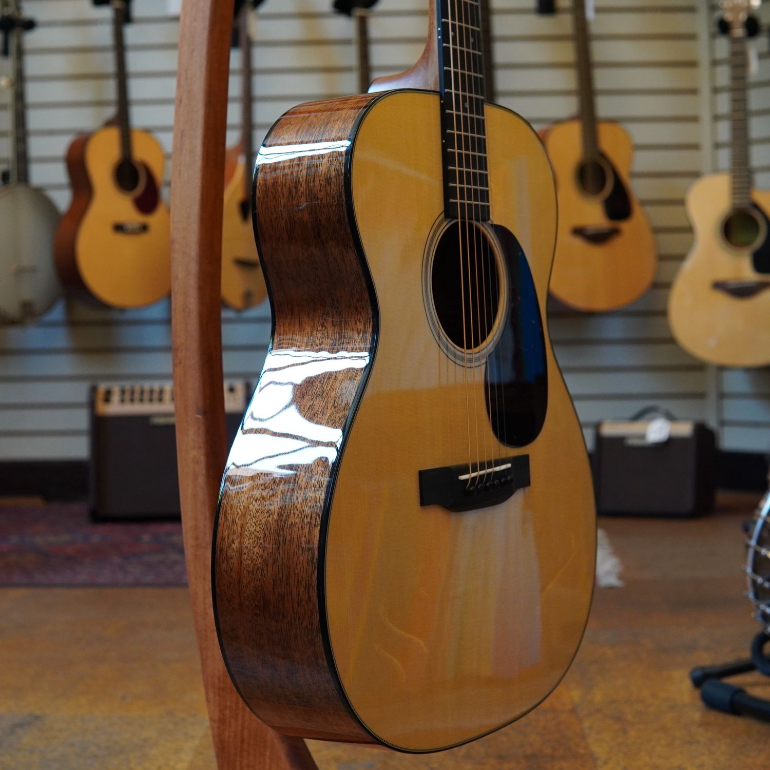 Martin 000-18 Standard Series Sitka Spruce/Mahogany Acoustic