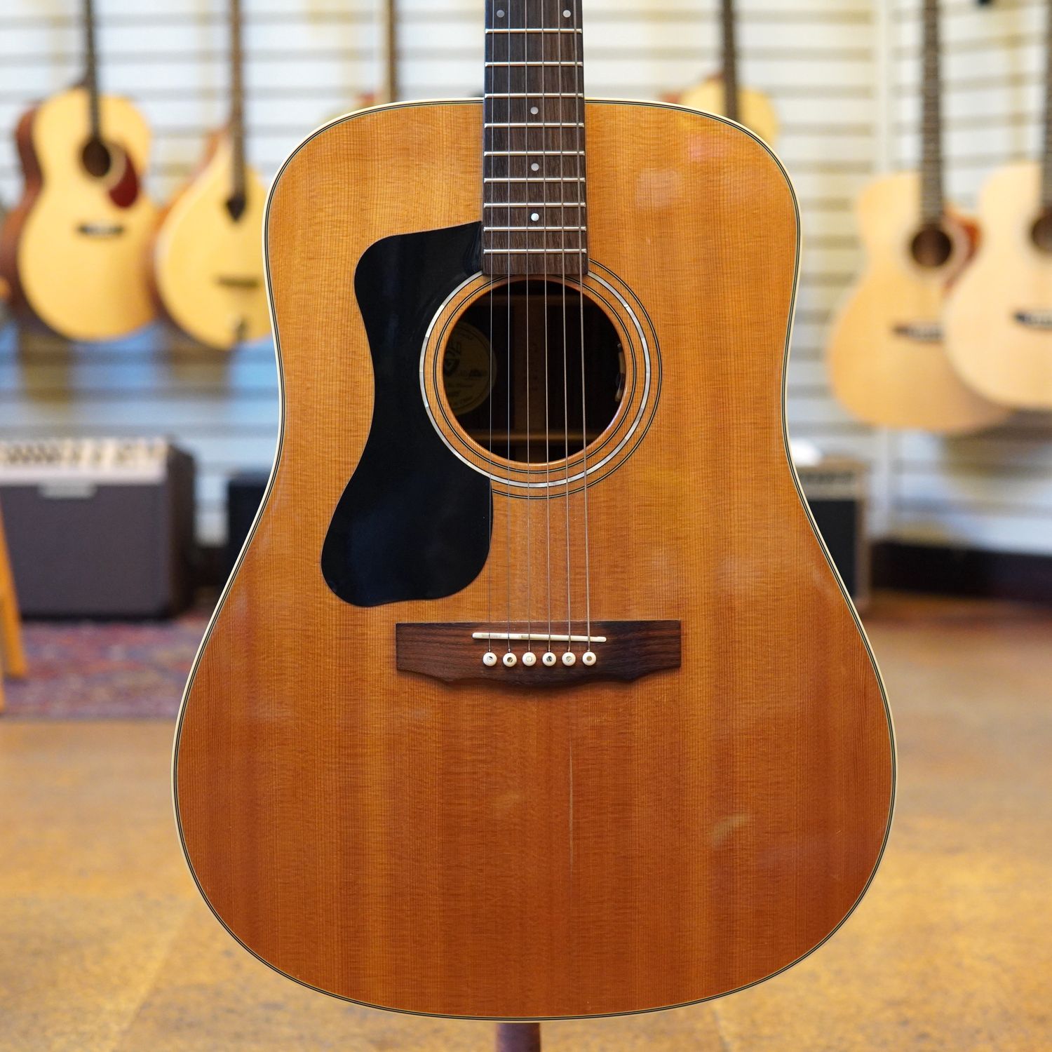 Guild D-150L Left-Handed Dreadnought Acoustic-Electric Guitar 2011 w/LR Baggs Pickup, Hard Case