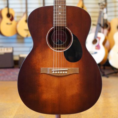 Eastman PCH1-OM Solid Top Orchestra Model Acoustic Guitar Classic Finish w/Padded Gig Bag