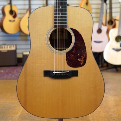 Eastman E1D All-Solid Dreadnought Acoustic Guitar w/Padded Gig Bag
