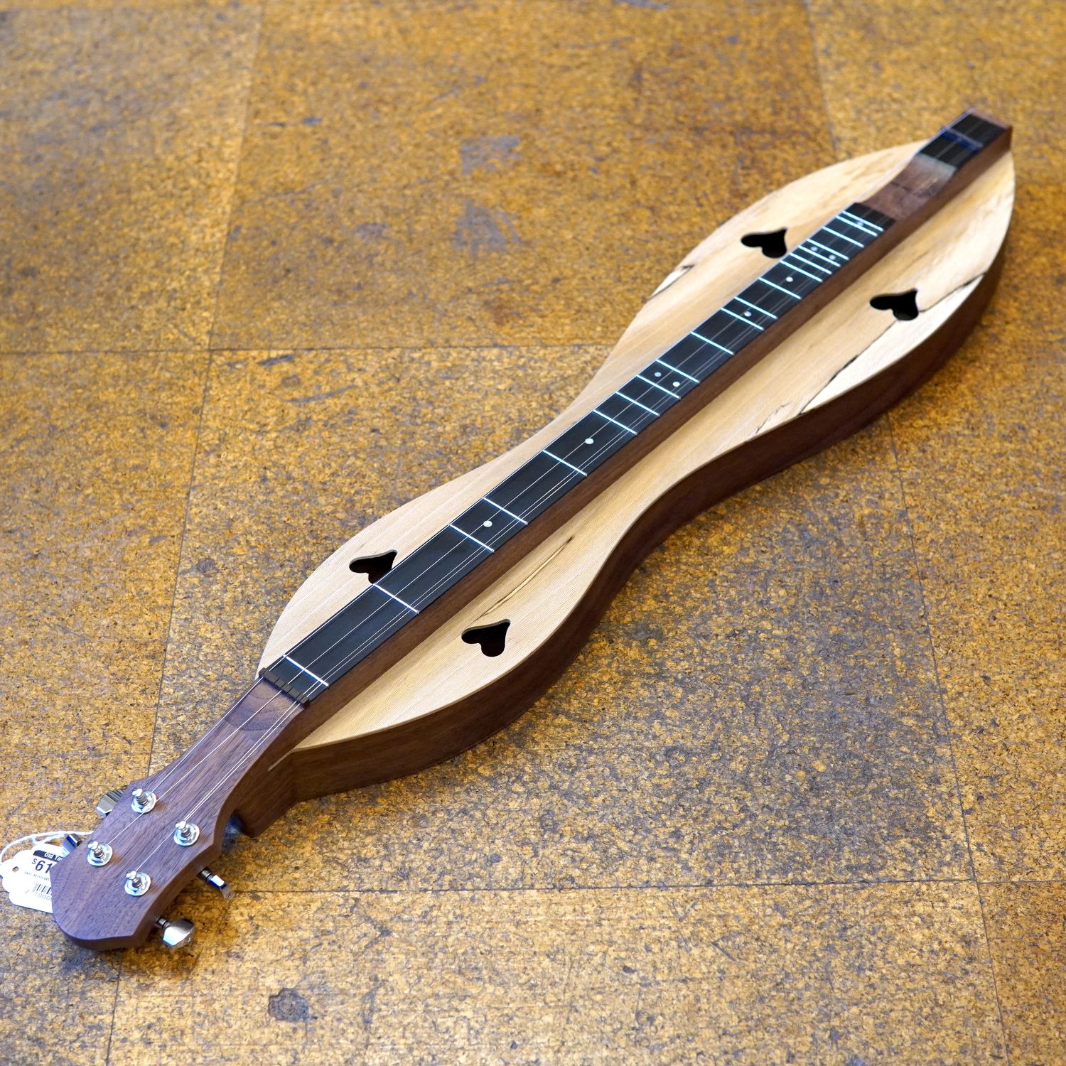 McSpadden 4FH26WSY 26&quot; Walnut/Sycamore Hourglass Mountain Dulcimer w/Padded Gig Bag