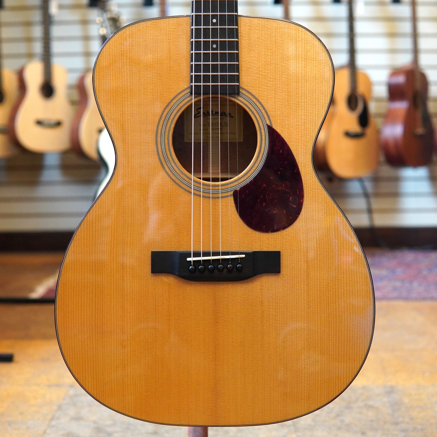 Eastman E10OM-TC Thermo-cured Adirondack Spruce/Mahogany Acoustic w/Hard Case