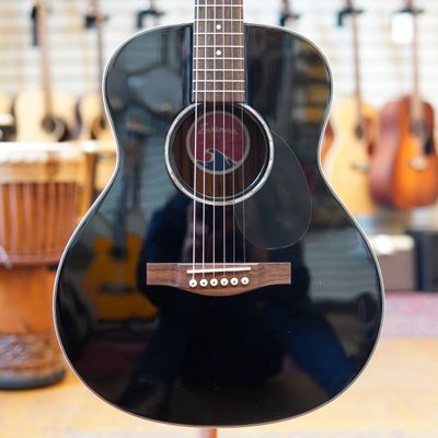 Eastman PCH2-TG-BK Sitka Spruce/Rosewood Travel Acoustic Guitar Black w/Padded Gig Bag