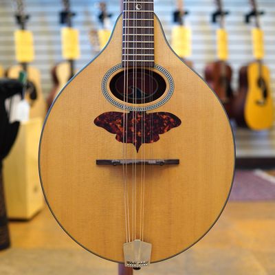 Eastman Lady Moon Signature A-style Octave Mandolin w/Padded Gig Bag