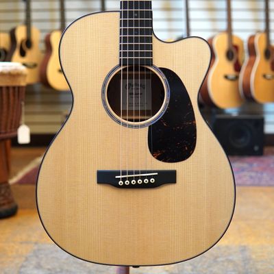 Martin 000C Jr-E Junior Series Auditorium Cutaway Acoustic-Electric Guitar w/Padded Gig Bag