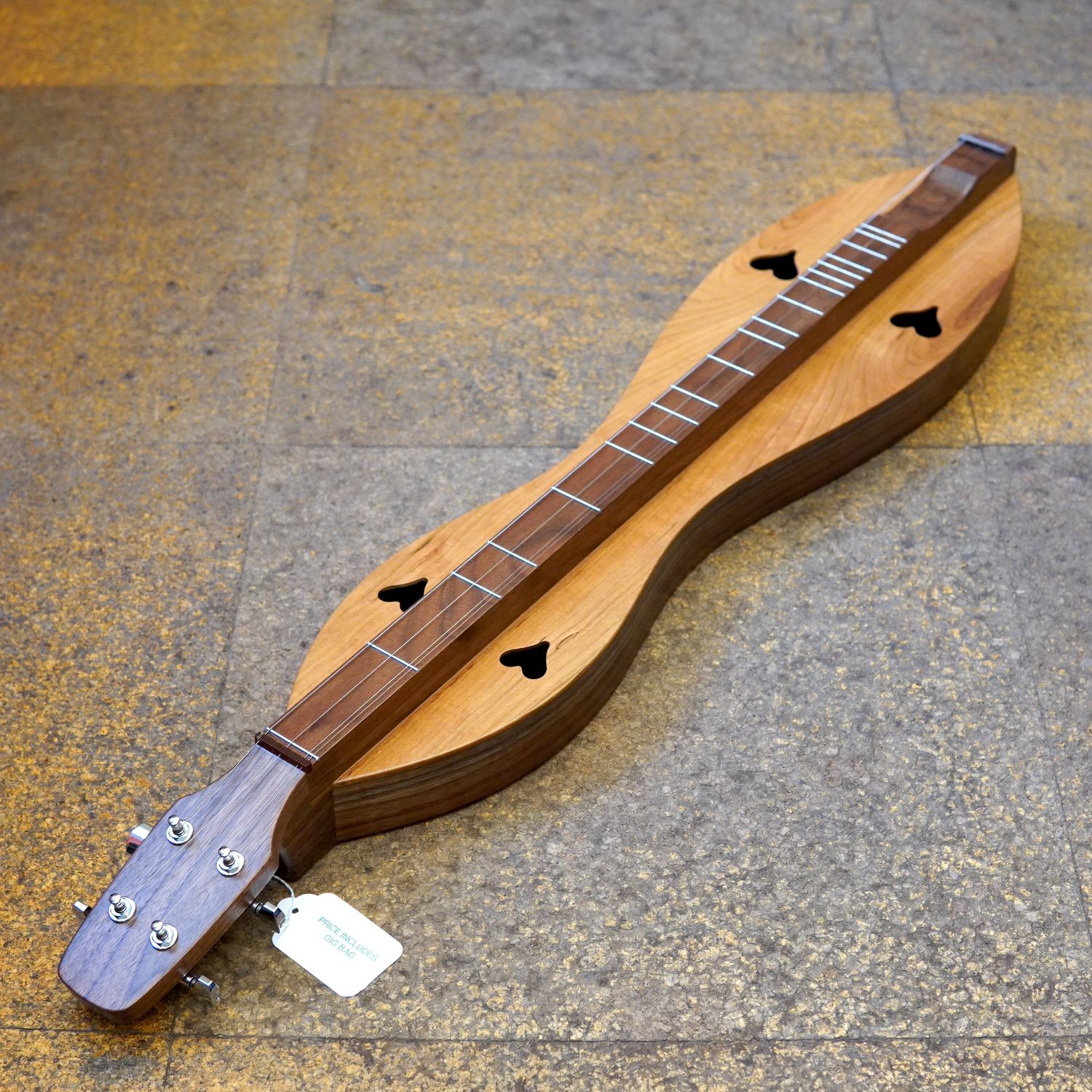 McSpadden 4FHWC Cherry/Walnut Flathead Hourglass Mountain Dulcimer w/Padded Gig Bag