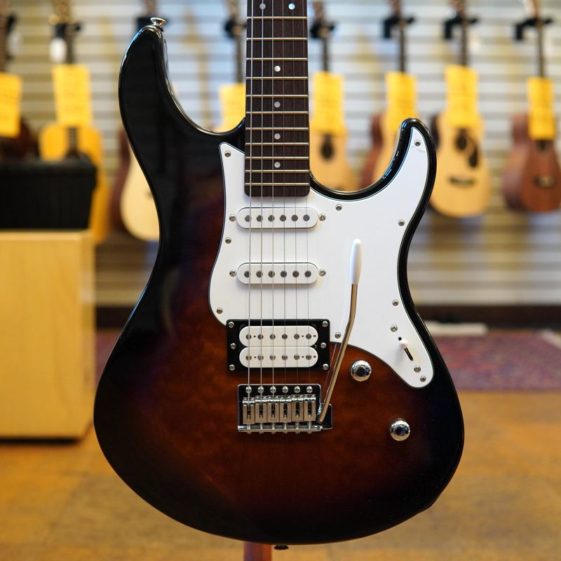 Yamaha PAC212VQM Pacifica Solid Body Electric Guitar Tobacco Brown Sunburst