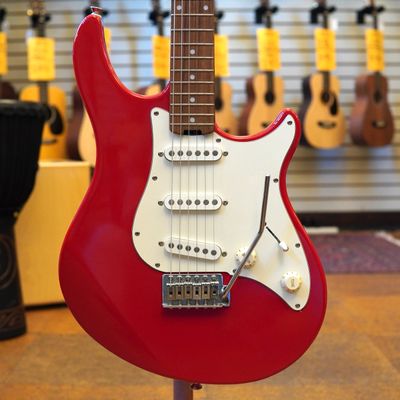 Peavey Korea Raptor Plus Electric Guitar Late 1990s Red w/Padded Gig Bag